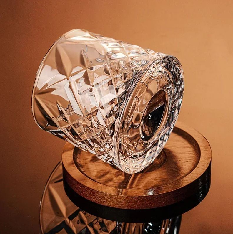 WhiskeySpin - Premium Rotating Whiskey Glass