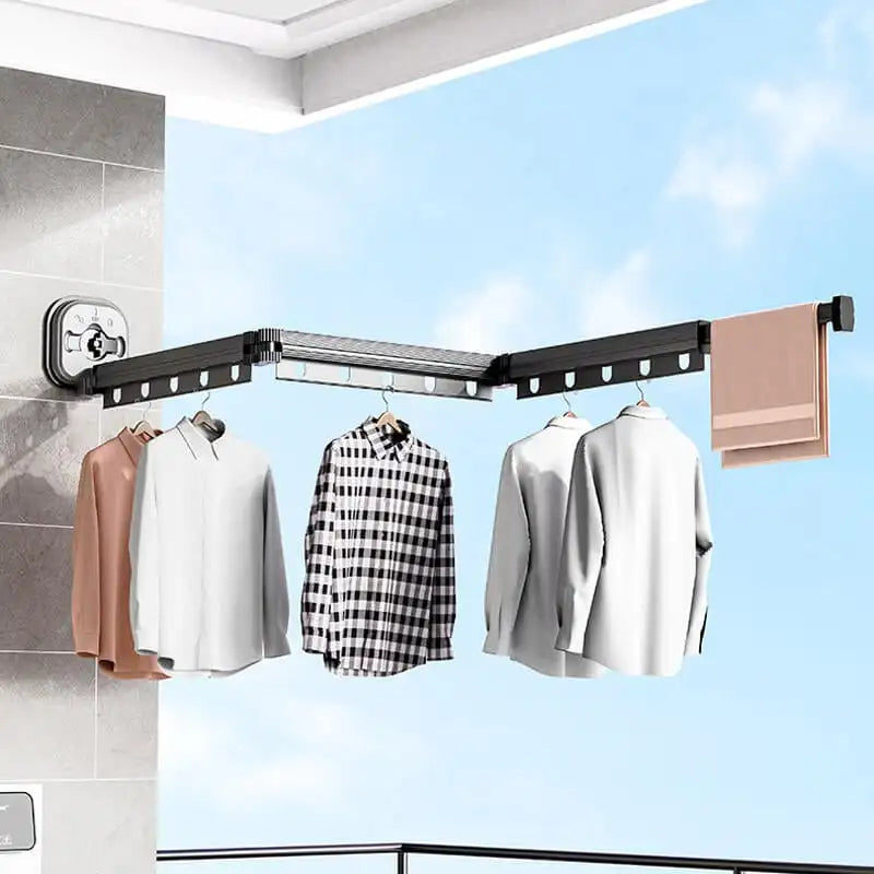 Retractable clothesline with suction cup