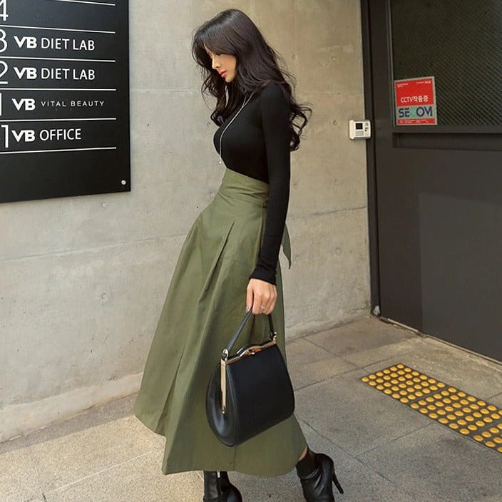 Luna high-waisted pleated skirt