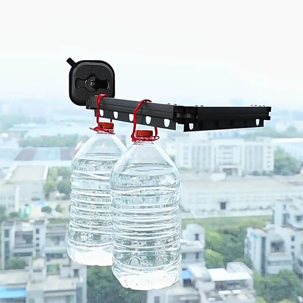 Retractable clothesline with suction cup