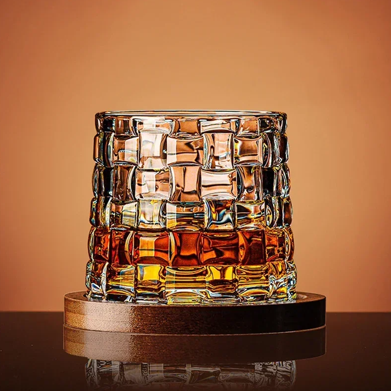 WhiskeySpin - Premium Rotating Whiskey Glass
