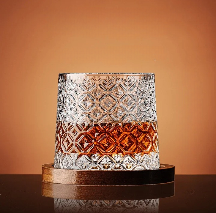 WhiskeySpin - Premium Rotating Whiskey Glass