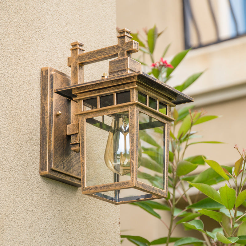 Luma – Modern Outdoor Wall Lamp with Efficient Lighting