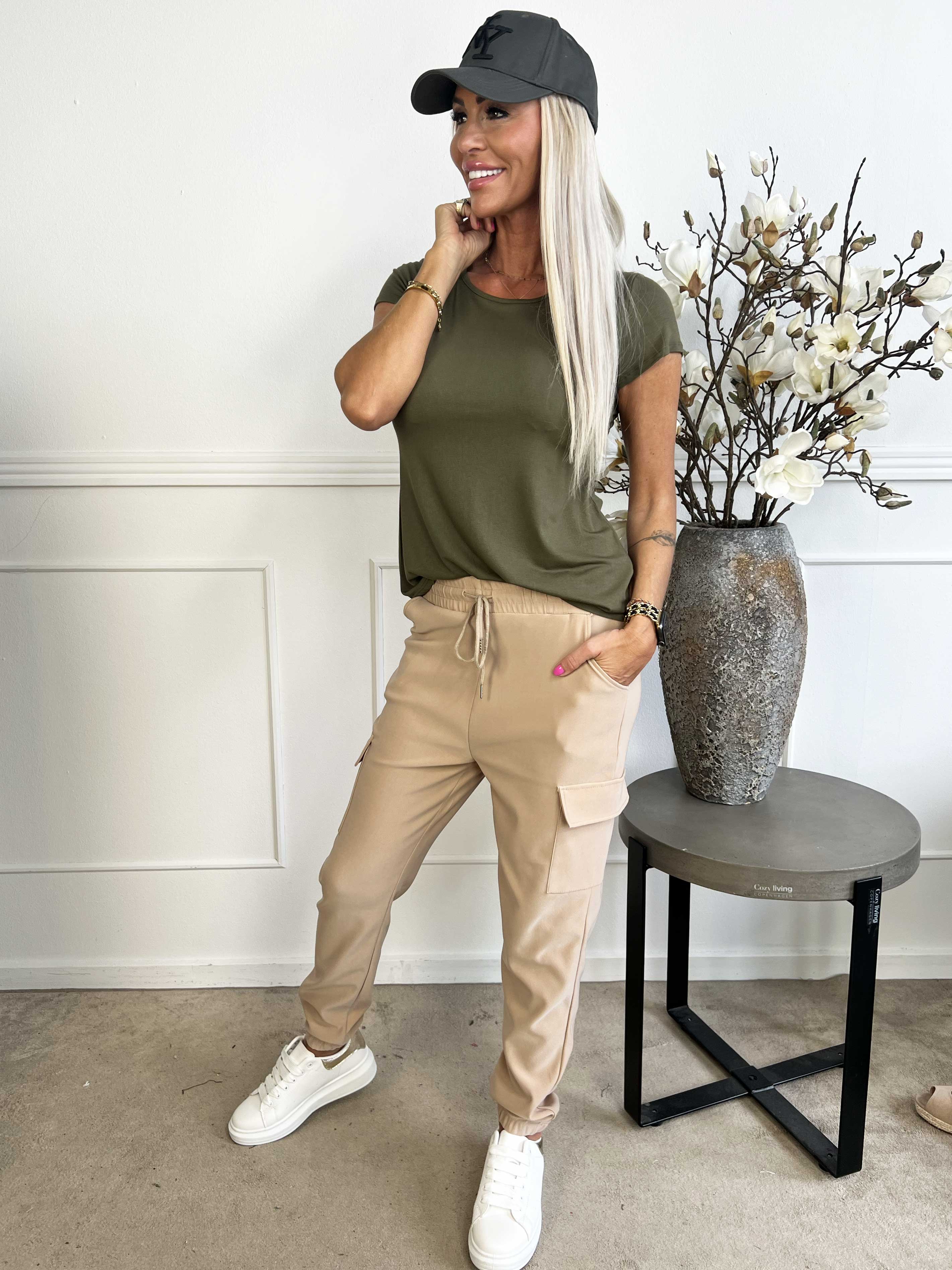 Leslie Women's Cargo Pants
