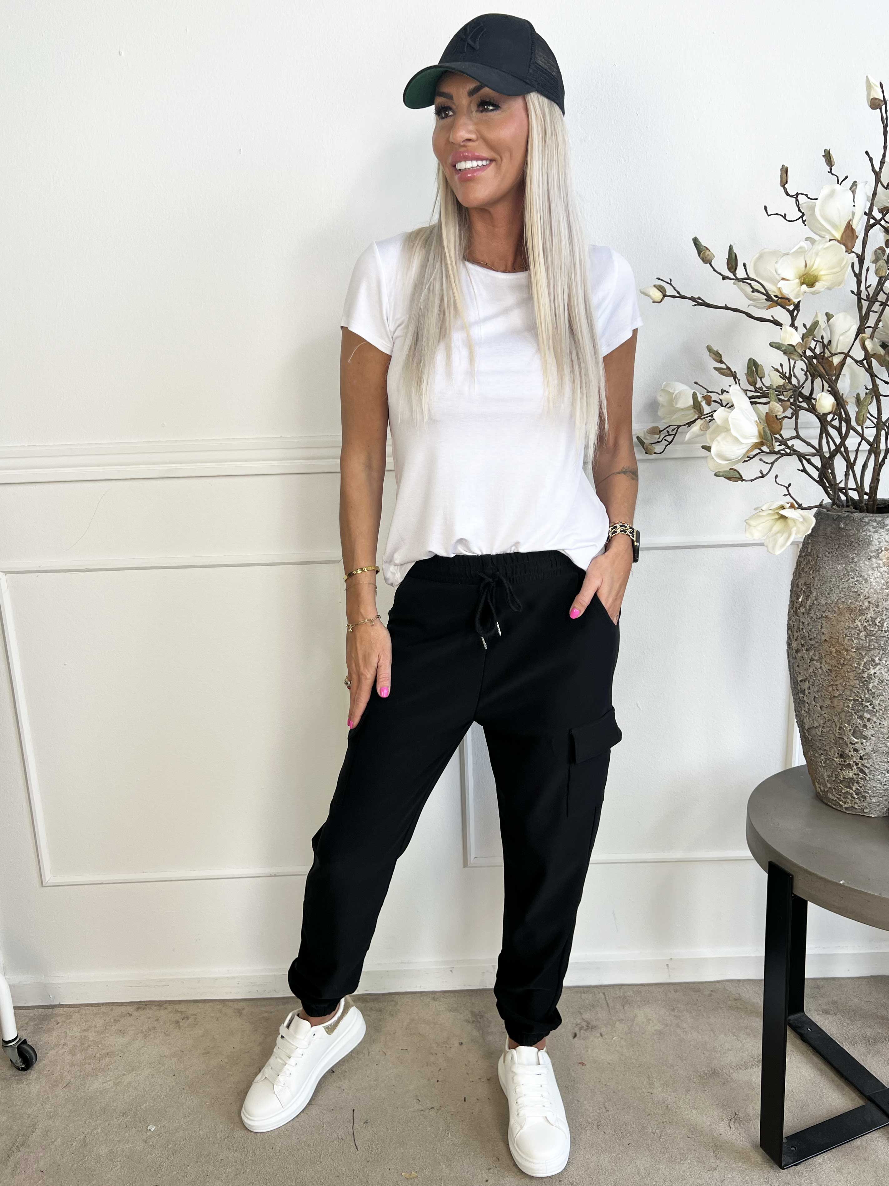 Leslie Women's Cargo Pants