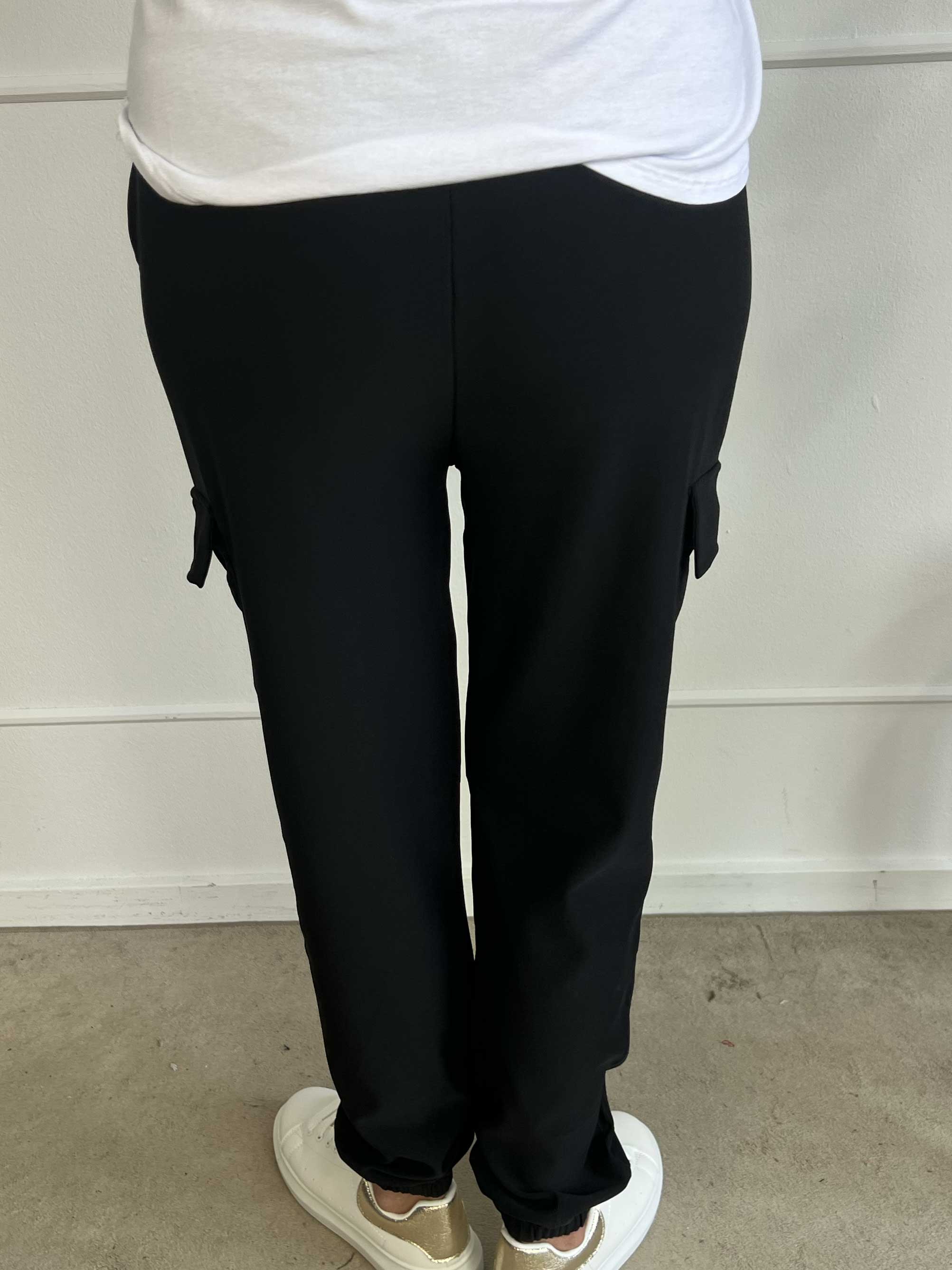 Leslie Women's Cargo Pants