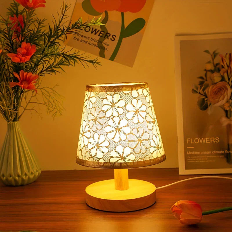 Wood Minimalist Flower Pattern Table Lamp