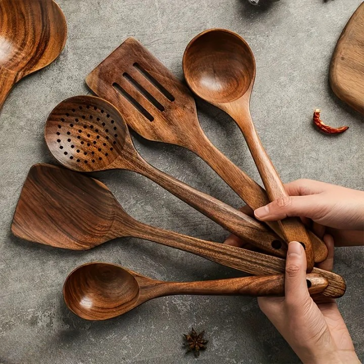 Tevara | 5-Piece Kitchen Utensil Set Made of Teak Wood
