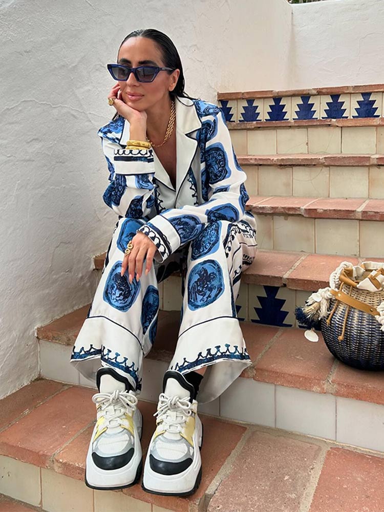 Cleo β Coordinated Geometric Set for Effortless Street Style