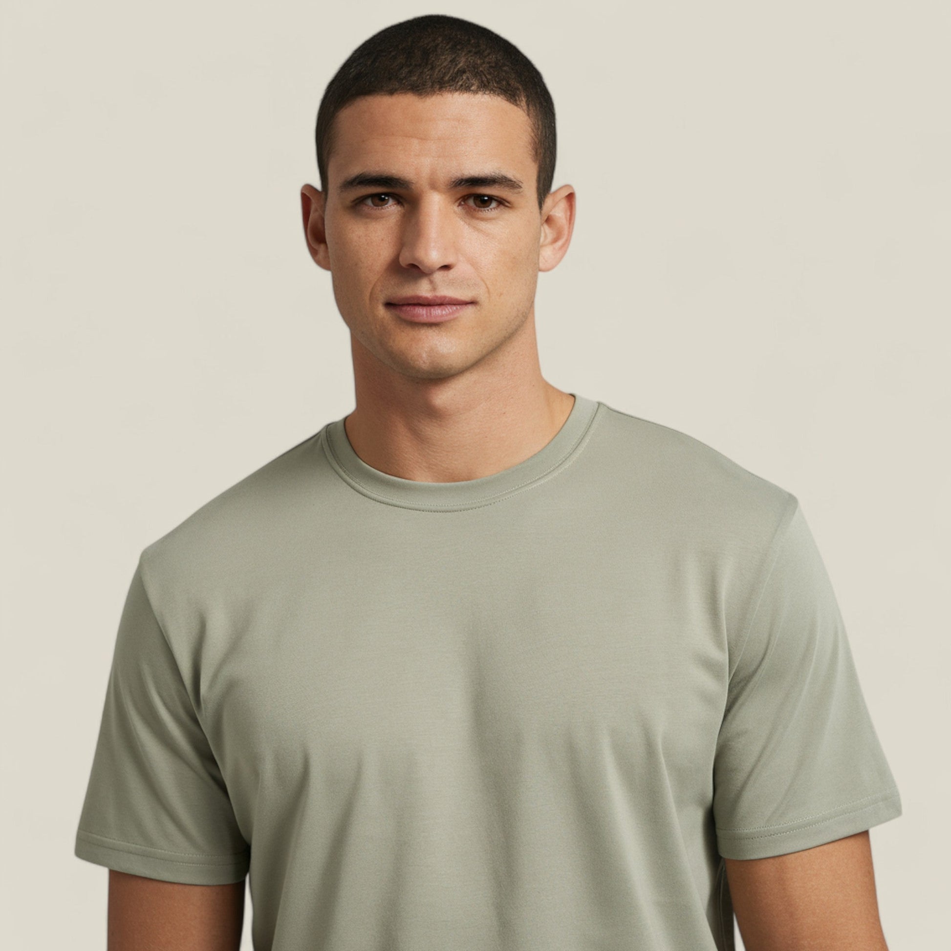 Noah Round Neck T-Shirt - Timeless Style and Comfort All Day