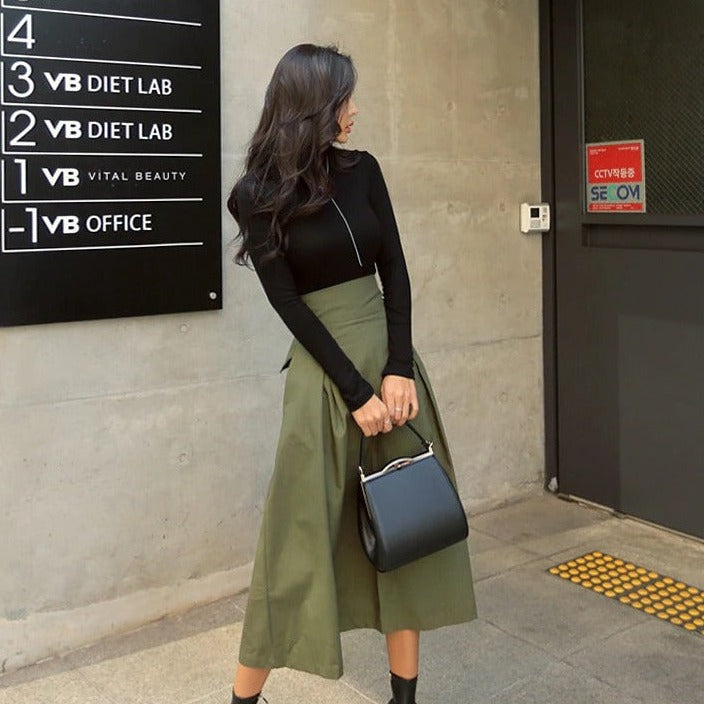 Luna high-waisted pleated skirt