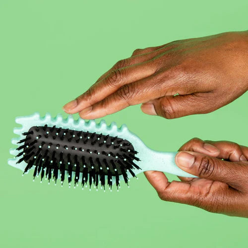 BounceCurl 3-in-1 Styling Brush – Perfect for Defined Curls, Separation, and Frizz Control