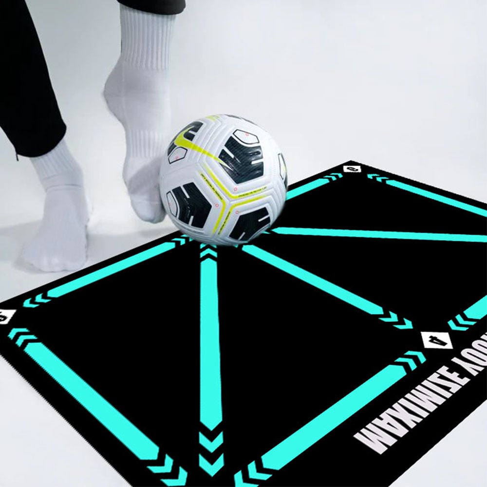 Soccer training mat for all skill levels