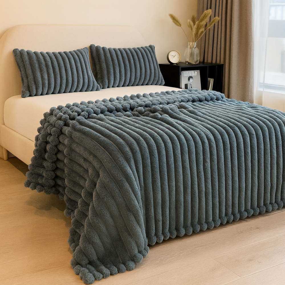 Aurevia | Flannel plaid with drawstring and plush faux fur appearance
