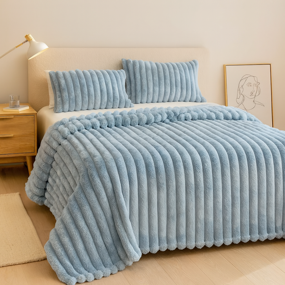 Aurevia | Flannel plaid with drawstring and plush faux fur appearance
