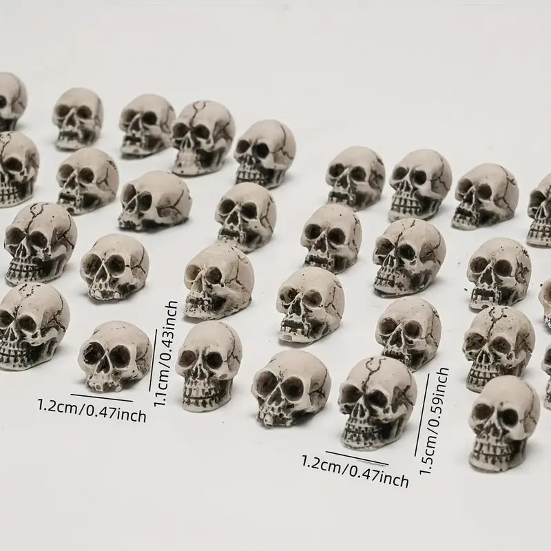 Mini Sculpture Set – 30/50/100 figures for Halloween and garden decoration