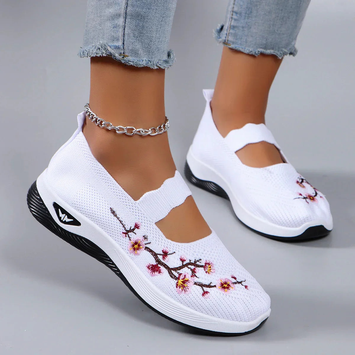 Lily Trendy Sporty Sneakers