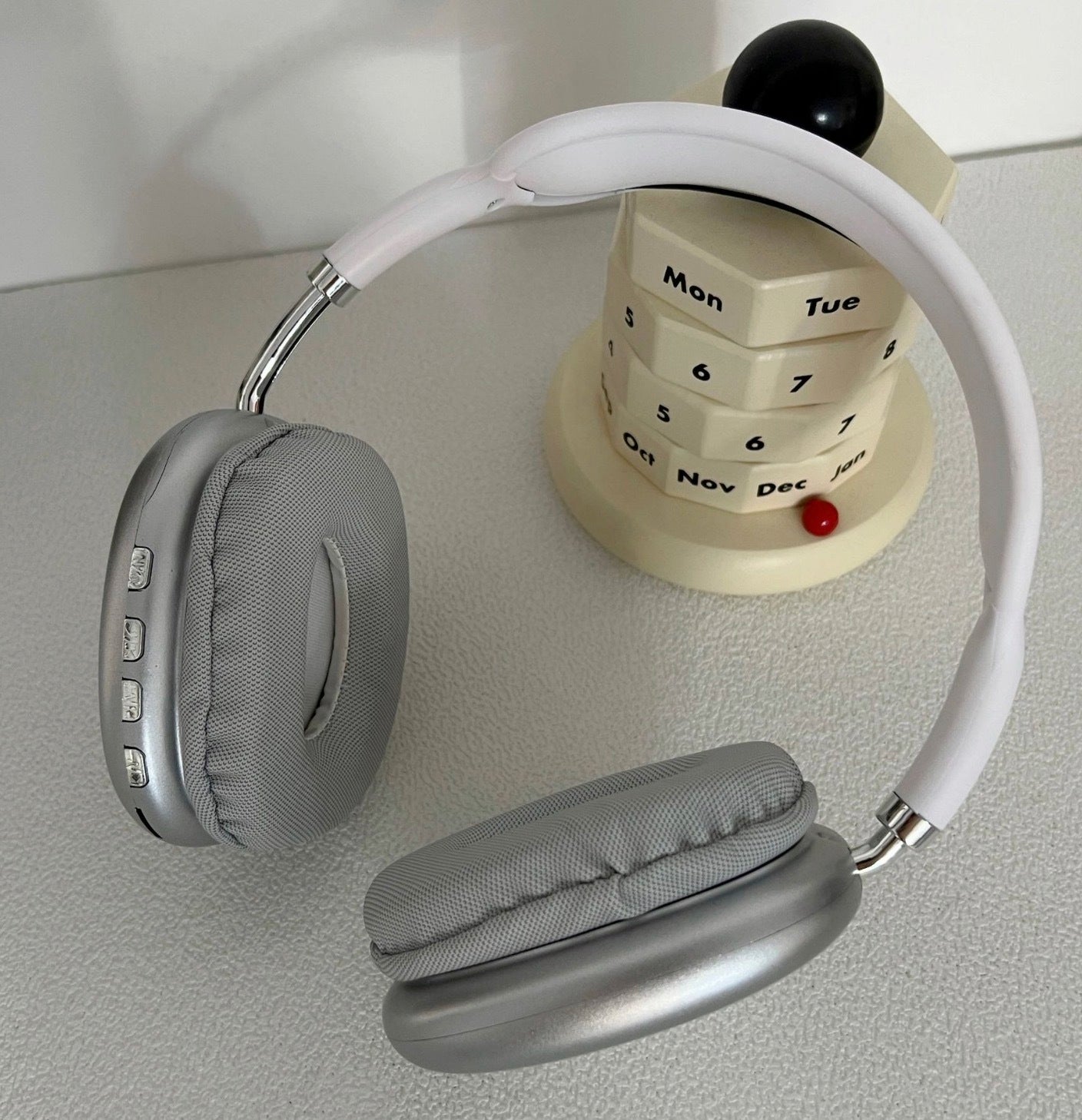 SoundMax Flex - Wireless Earbuds with Adjustable Headband